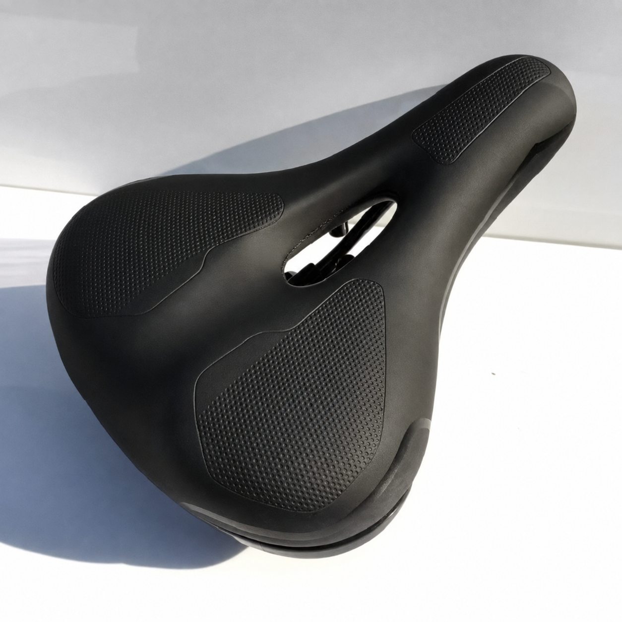 Pressure-Balance Bicycle Saddle