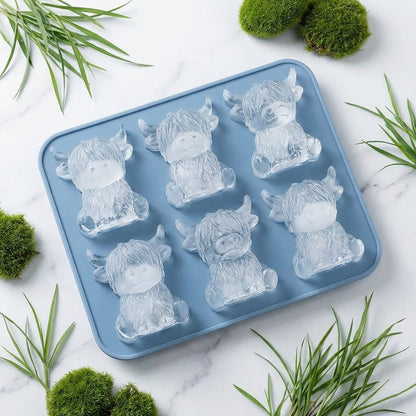 6‑Cavity Mini Highland Cow 3D Ice & Dessert Mold