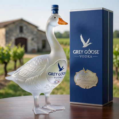 3D Sculpted Goose Glass Decanter – Luxury Collectible Display Bottle